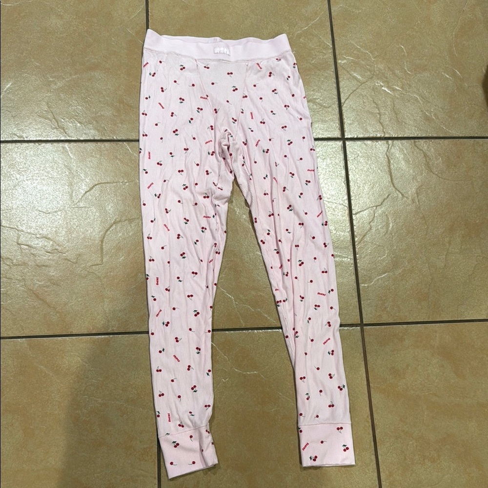 SKIMS cherry print leggings